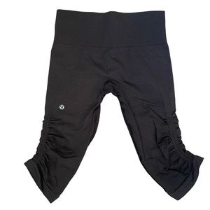 Lululemon In The Flow Compression Capris Ruched Leg Black Size 4 Mid High Waist